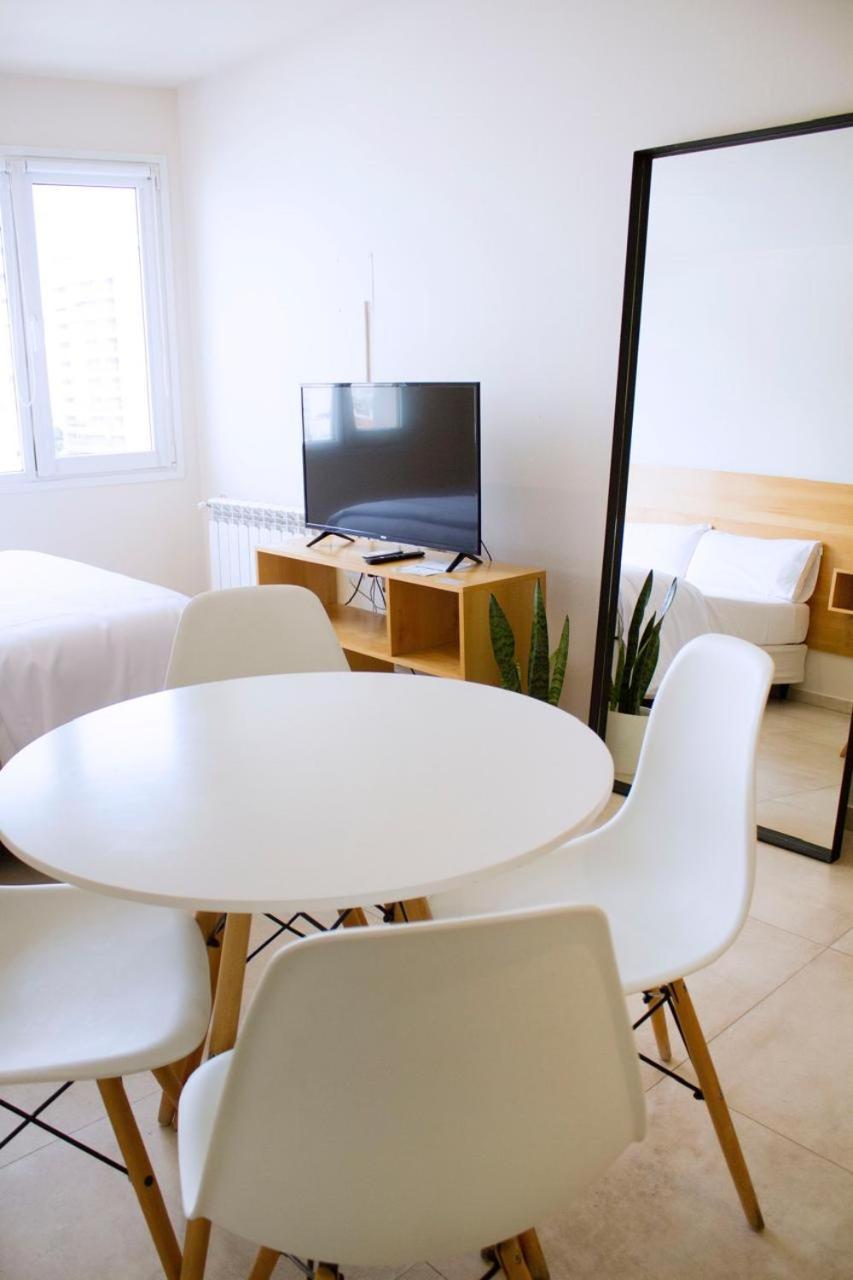 Corrientes Premium Con Desayuno Appartement Bahía Blanca Buitenkant foto